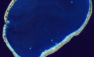 Certaines des 118 îles de Polynésie française sont menacées de disparition en raison de la montée des eaux, ont rappelé des scientifiques de plusieurs pays, lors de l'ouverture d'un colloque sur le réchauffement climatique, lundi à Tahiti.