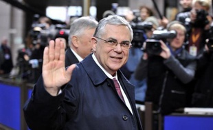 Les discussions entre le gouvernement grec et ses créanciers privés en vue d'une restructuration de la dette grecque "progressent" et continueront vendredi, a indiqué jeudi soir l'Institut de la finance internationale (IIF), qui négocie au nom des banques en vue d'un effacement d'une partie des créances d'Athènes.