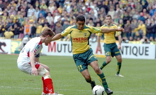 Dimitri Payet sous le maillot nantais en 2007 au stade de la Beaujoire.