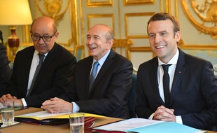 Jean-Yves Le Drian, Gérard Collomb et Emmanuel Macron à l'Elysée le 18 mai 2017