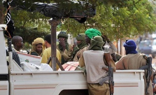 Le groupe islamiste Ansaru a revendiqué dimanche l'enlèvement d'un Français dans le nord du Nigeria, expliquant notamment ce rapt par le rôle de la France dans la préparation d'une intervention militaire au Mali.