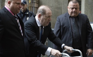 Harvey Weinstein, 11 décembre 2019 au tribunal de Manhattan, doit se faire opérer du dos avant son procès qui s'ouvrira le 6 janvier 2020.