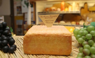 Un fromage de maroilles.