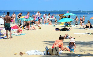 Illustration de la plage de Biscarrosse dans les Landes.