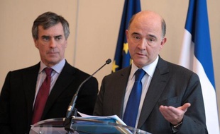 Le ministre de l'Economie Pierre Moscovici a-t-il tout fait pour savoir si Jérôme Cahuzac avait eu un compte caché à l'étranger? Plusieurs questions restent en suspens.