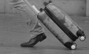 Le programme Erasmus 2021-2027 devrait permettre à plus de Français de connaître une expérience de mobilité.