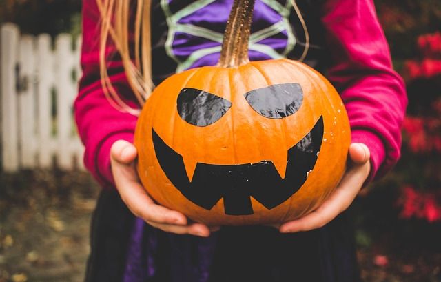 Quelle Fete Est Celebree Le Lendemain Du Jour Dhalloween Halloween 2022 : Pourquoi célèbre-t-on cette fête à la veille de la  Toussaint ?