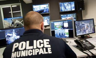 Illustration dans un centre de supervision urbain.