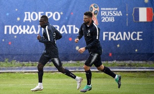 Blaise Matuidi et Olivier Giroud à l'entraînement à Istra, le 11 juin 2018.