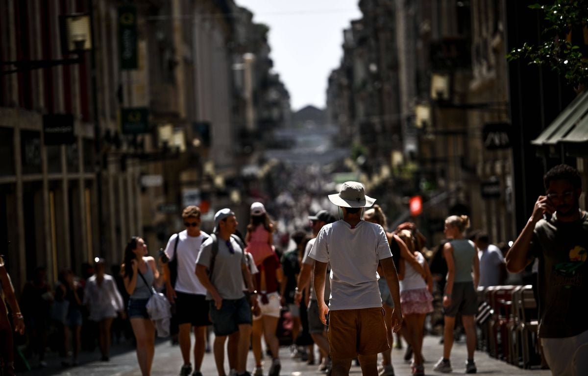 EN DIRECT Canicule : Pour le septième jour consécutif, la France étouffe sous une vague de chaleur...