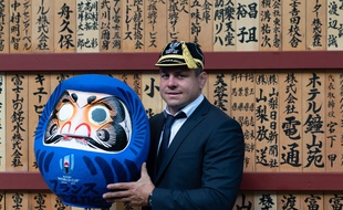 Guilhem Guirado s'est vu offrir un Daruma (voir article)