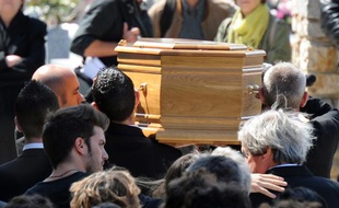 L'actrice Marie-France Pisier a été inhumée le 30 avril 2011 à à Sanary-sur-Mer, dans le Var.