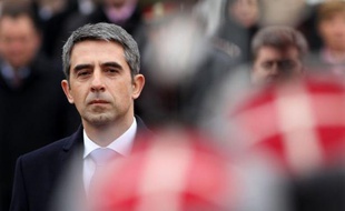 Le nouveau président bulgare de droite Rossen Plevneliev, 47 ans, élu fin octobre, a pris ses fonctions dimanche, s'engageant à travailler à ce que la Bulgarie soit "un membre digne de l'Union européenne".