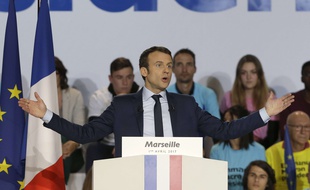 Emmanuel Macron lors de son meeting à Marseille ce samedi 1er avril,