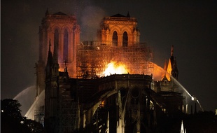 Lors de l'incendie de Notre-Dame de Paris le 15 avril 2019.