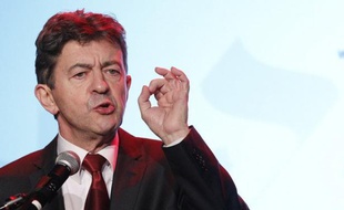 A cinq mois de la présidentielle, l'extrême gauche est au plus bas dans les sondages: les candidats de ses deux formations en lice, Philippe Poutou (NPA) et Nathalie Arthaud (LO), sont scotchés à 0,5%, tandis qu'à la gauche du PS, Jean-Luc Mélenchon (Front de Gauche) stagne à 6%.