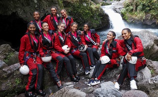 Des prétendantes à Miss France 2022 lors du voyage de préparation à La Réunion