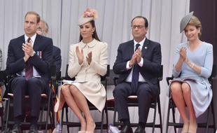 Le prince William et son épouse la princesse Catherine, le président français François Hollande, et la reine Mathilde de Belgique, lors des commémorations du début de la première guerre mondiale, le 4 aout 2014 à Liege en Belgique