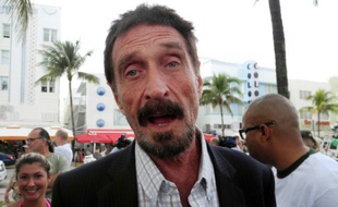 John McAfee, fondateur du logiciel antivirus qui porte son nom, le 13 décembre 2012 à Miami