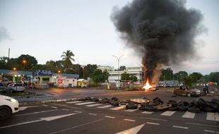 Un barrage en Guadeloupe le 22 novembre 2021.