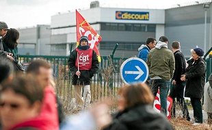 Manifestation de salariés de l'entreprise Cdiscount à Cestas