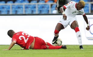 Le Burkina Faso de Steeve Yago a éliminé la Tunisie de Naïm Sliti en quart de finale de la Coupe d'Afrique des Nations, le 28 janvier 2017 à Libreville, au Gabon.
