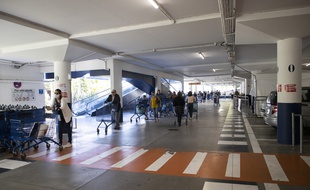 Un supermarché dans les Alpes Maritimes (Illustration).