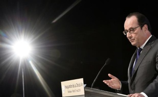 Le président français François Hollande lors de l'inauguration de la Cité du Vin à Bordeaux, le 31 mai 2016