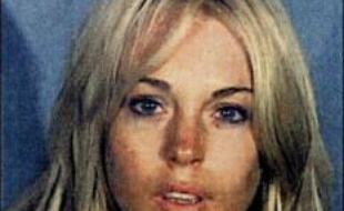 L'actrice américaine Lindsay Lohan est de retour en cure de désintoxication, a rapporté lundi une télévision américaine, deux semaines après une nouvelle arrestation de la starlette pour conduite en état d'ivresse.