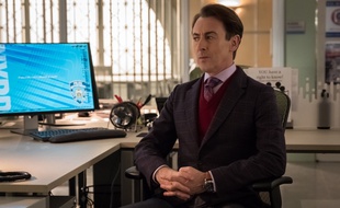 Alan Cumming est le héros de la comédie policière «Instinct».