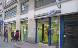 Le bureau de poste Decré à Nantes