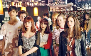 Les adolescents hors limites de « Skins 3 » vous donnent déjà rendez-vous en juillet.