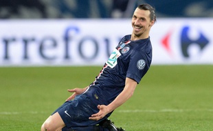 Zlatan Ibrahimovic lors du match entre le PSG et Saint-Etienne le 8 avril 2015.