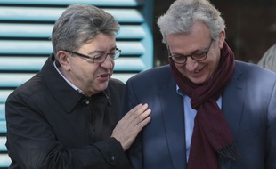 Le candidat de «La France insoumise», Jean-Luc Mélenchon et le secrétaire général du Parti Communiste français Pierre Laurent à Paris, le 24 février 2017.