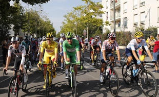 Le Tour de France s'achève dimanche à Paris
