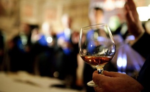 L'Armagnac, déjà vendu dans plus de 100 pays s'est lancée à la conquête de la Chine qui est en passe de devenir dès 2012 le plus gros acheteur à l'étranger de cette eau-de-vie à la robe couleur or ambré produite dans le sud-ouest de la France.