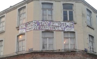 La façade de l'immeuble occupé, à l'entrée du boulevard Louis XIV, à Lille.
