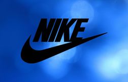 Nike dégaine une offre à -50% sur ces baskets Dunk Low stars de 2025