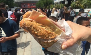Un sandwich jambon-fromage à Roland-Garros le 25 mai 2016.