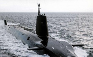 Un HMS Vengeance de la Royal Navy