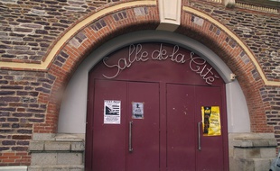 La salle de la Cité, à Rennes, est actuellement occupée par des opposants à la loi Travail.