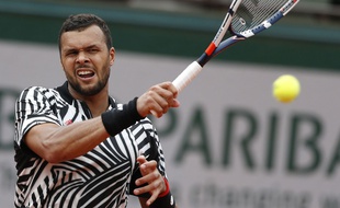 Jo-Wilfried Tsonga contre Baghdatis à Roland-Garros le 26 mai 2016.
