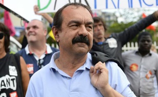 Philippe Martinez, le leader de la CGT, ici le 27 mai 2016 à Bobigny, près de Paris, souhaite toujours le retrait de l'article 2 de la loi Travail