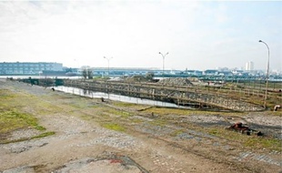 Un des deux radoubs de Bacalan, concerné par le projet de pôle.