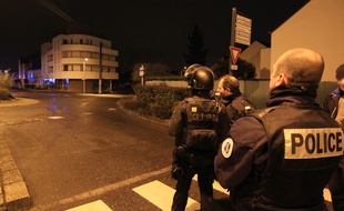 Le GIPN a délogé le forcené, retranché plusieurs heures au domicile de son ex-compagne à Chantepie, près de Rennes.