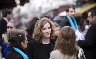 La candidate UMP à la mairie de Paris, Nathalie Kosciusko-Morizet, en campagne électorale le 11 mars 2014 rue Montorgueil à Paris