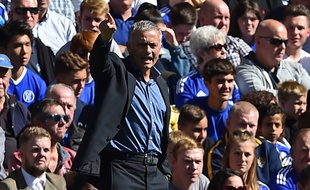 José Mourinho, l'entraîneur de Chelsea, le 19 septembre 2015 contre Arsenal.