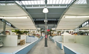 La rentrée est morose aux Halles de Wazemmes : cinq compartiments sont vides.