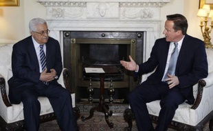 Le "temps presse" pour la mise en oeuvre d'une solution de paix négociée au Proche-Orient prévoyant la mise en place de deux Etats israélien et palestinien, a estimé le Premier ministre britannique David Cameron à l'issue d'une rencontre avec le président Mahmoud Abbas à Londres.