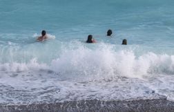 Pourquoi la « noyade sèche », la hantise des parents, est un mythe